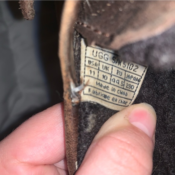 Mens Ugg Slippers - Picture 6 of 6